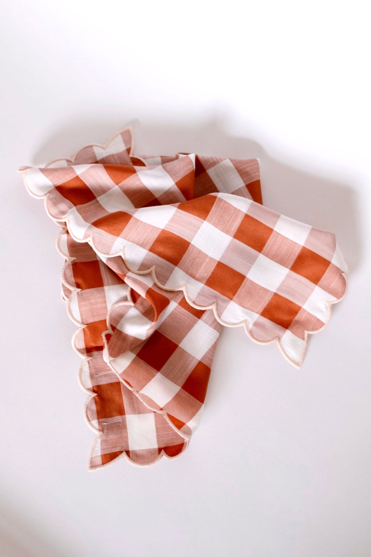 Scallop Napkin - Rust Checker