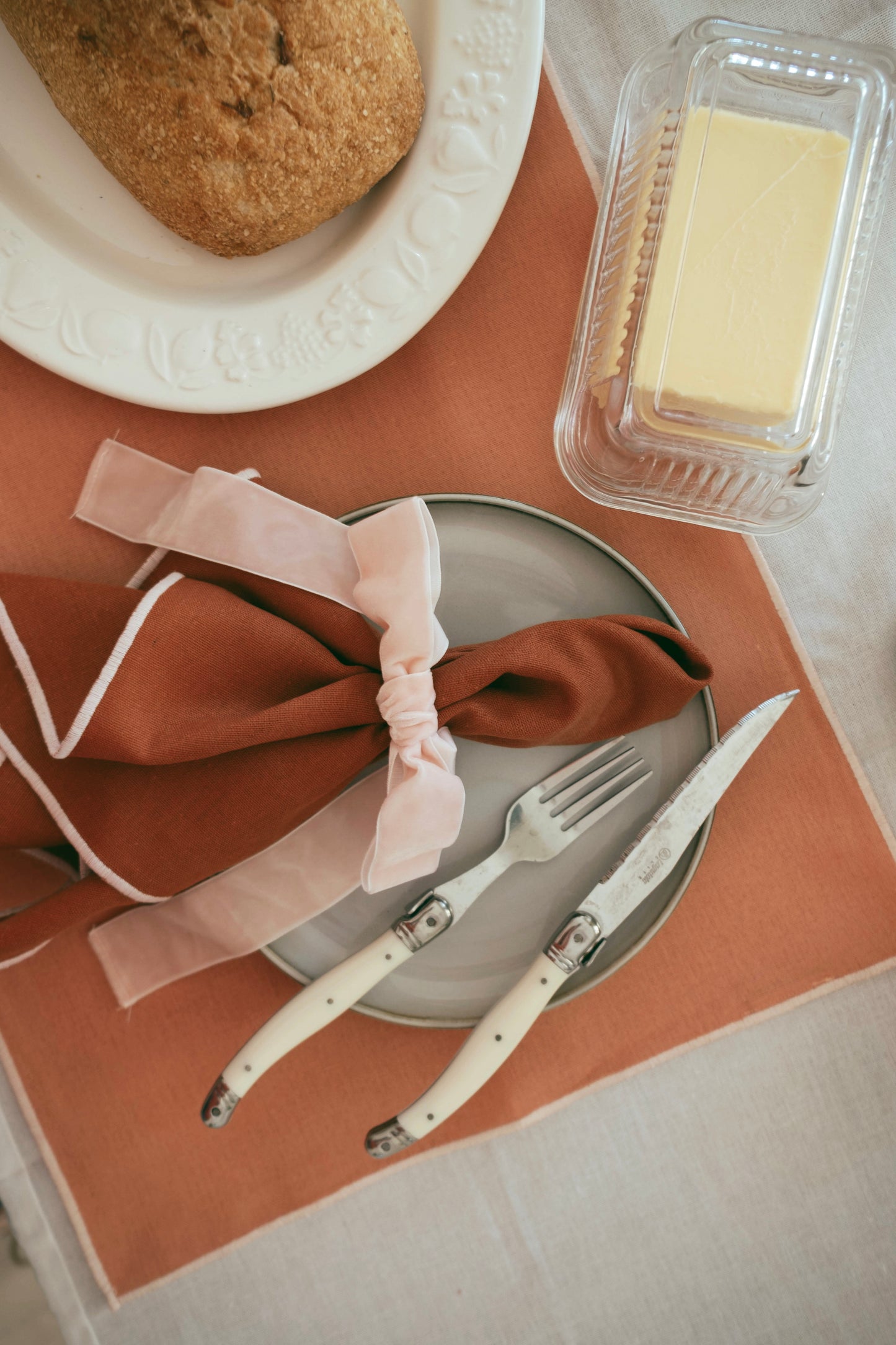 Line Placemat - Peach/Baby Pink Piping