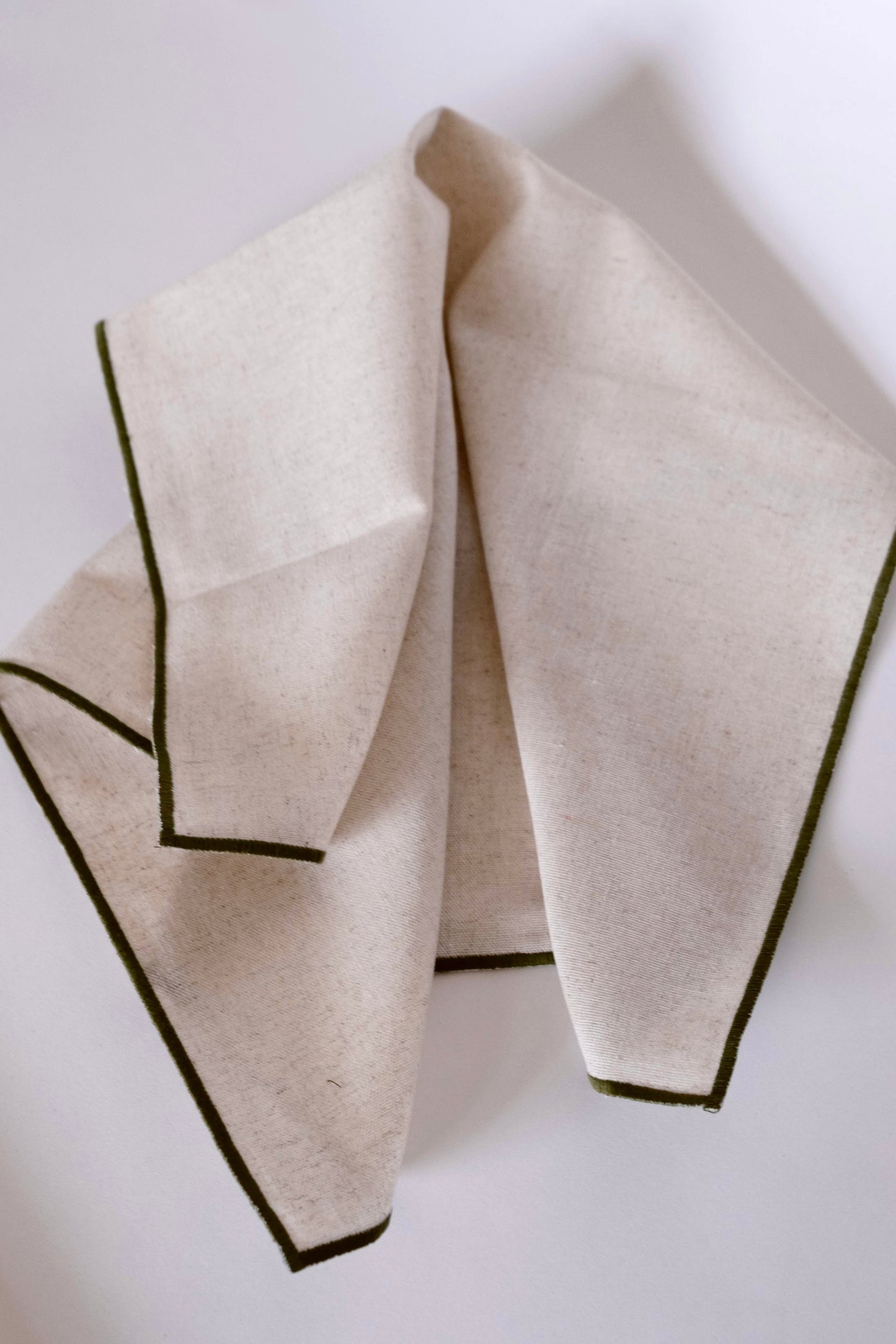 Line Napkin - Oatmeal/Olive Piping