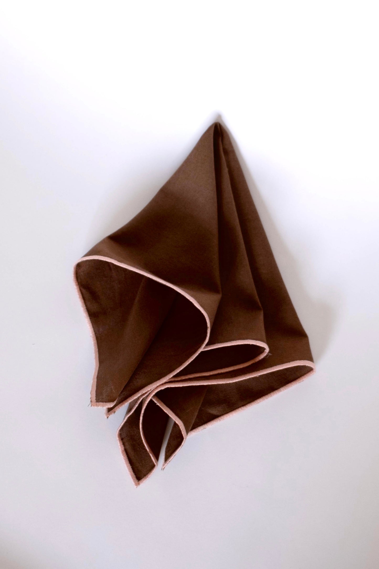 Line Napkin - Brown/Pink Piping